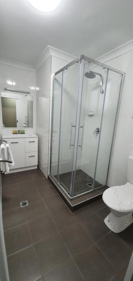 Sarina Motor Inn Kültér fotó