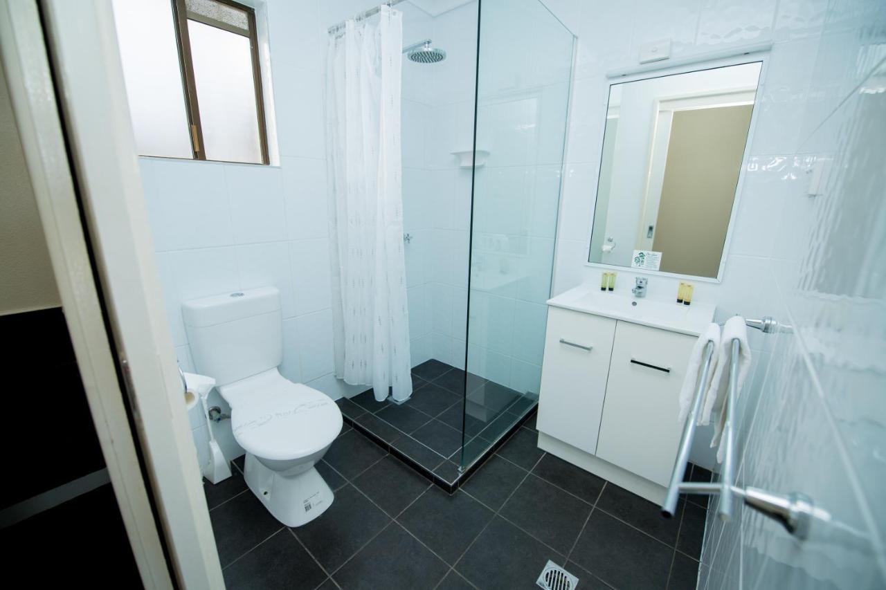 Sarina Motor Inn Kültér fotó